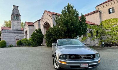 2006 Ford Mustang Standard