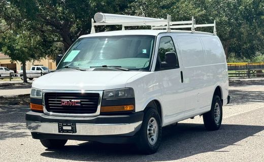2018 GMC Savana Cargo