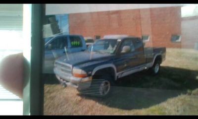 2000 Dodge Dakota Base