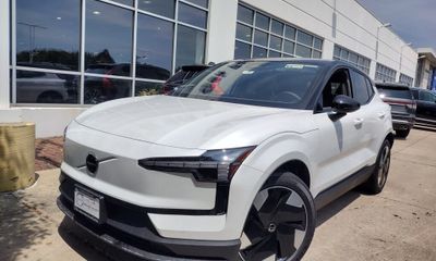 2025 Volvo EX30 Plus