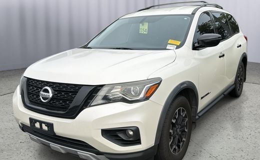 2020 Nissan Pathfinder SV
