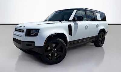 2026 Land Rover Defender 130 SE
