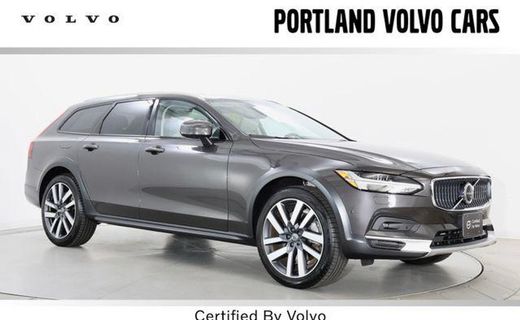 2025 Volvo V90CC Ultra