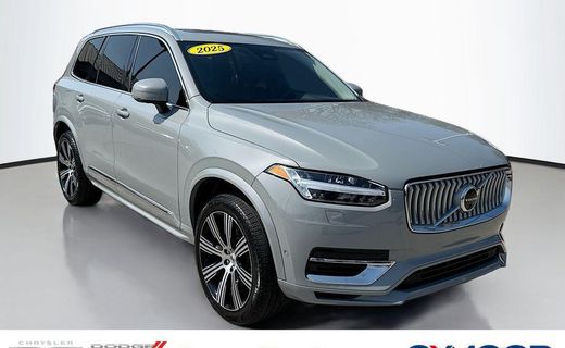 2025 Volvo XC90 Plus Bright