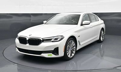 2023 BMW 530E 530XE