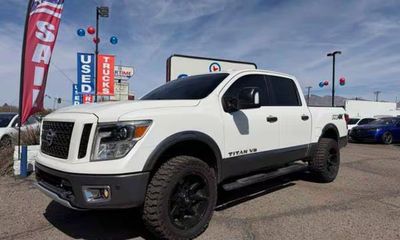 2018 Nissan Titan SV