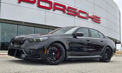2025 BMW M5