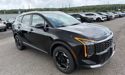 2027 Kia Sportage EX