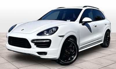 2014 Porsche Cayenne GTS