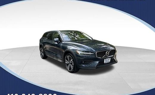 2025 Volvo V60CC Plus