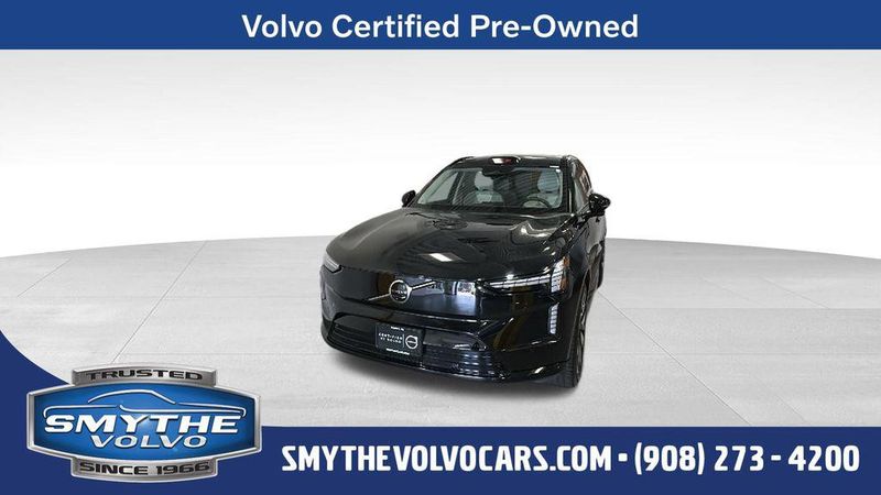 2025 Volvo EX90 — a typically priced live listing