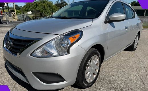 2016 Nissan Versa SV