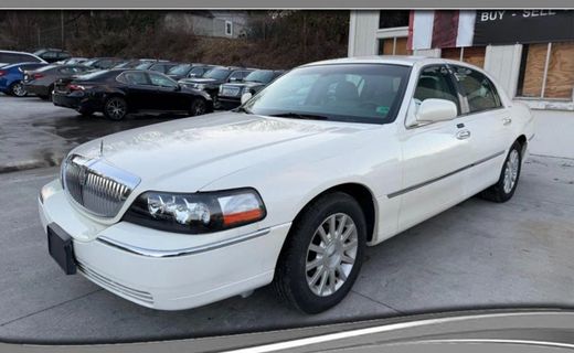 2007 Lincoln Town CAR Signature