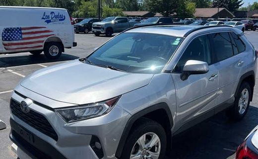 2020 Toyota RAV4 XLE
