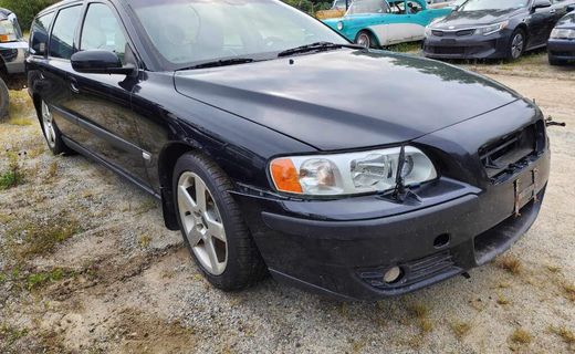 2004 Volvo V70 R