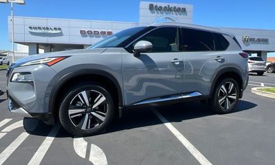 2023 Nissan Rogue Platinum