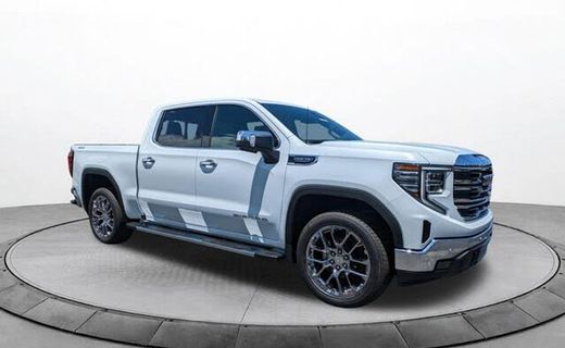 2026 GMC Sierra SLT
