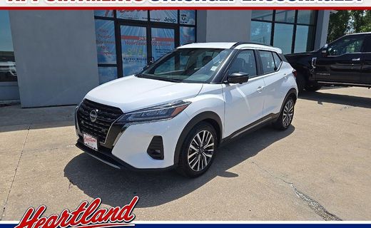 2024 Nissan Kicks SR
