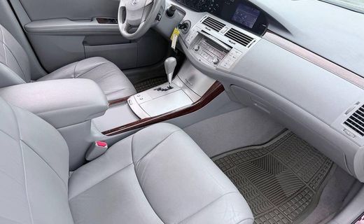 2009 Toyota Avalon XLS