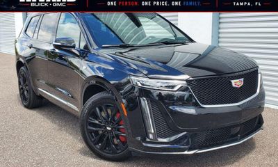 2025 Cadillac XT6 Sport Platinum