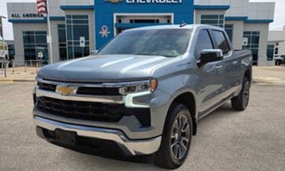 2022 Chevrolet Silverado RST