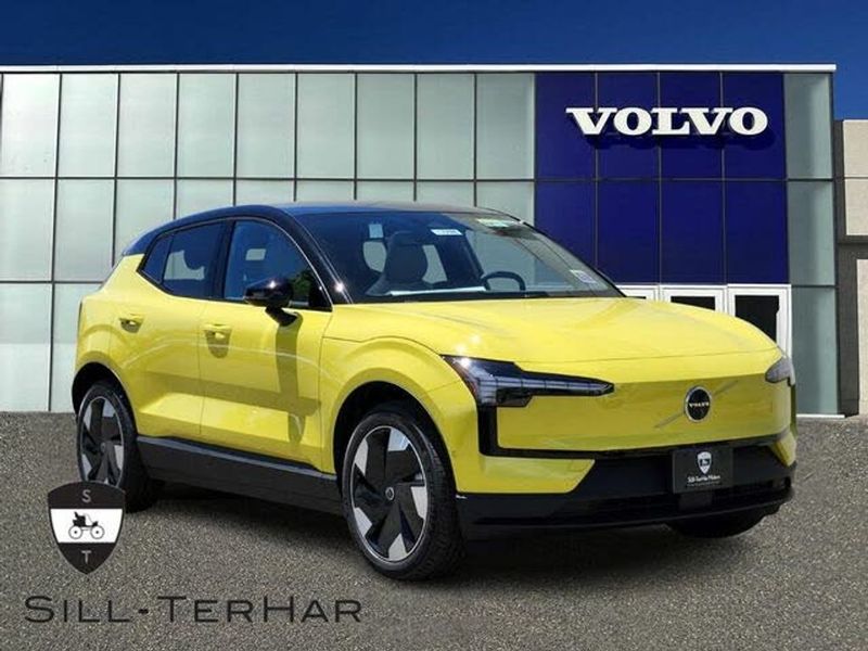 2025 Volvo EX30 — a typically priced live listing