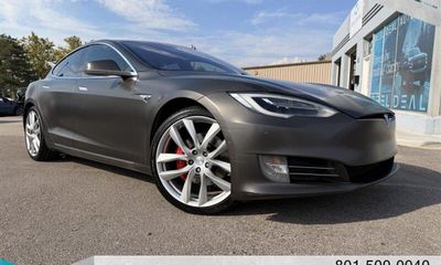 2016 Tesla Model S P90D