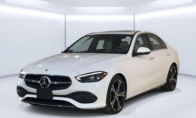 2025 Mercedes-Benz C-Class C300