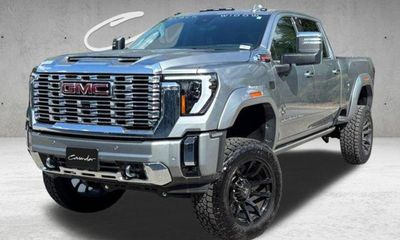 2025 GMC Sierra HD Denali