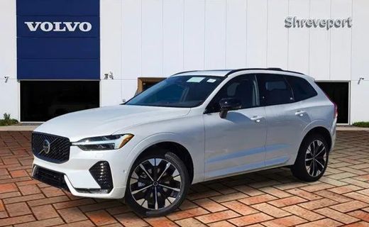 2026 Volvo XC60 Plus Dark