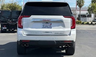 2025 GMC Yukon XL Denali