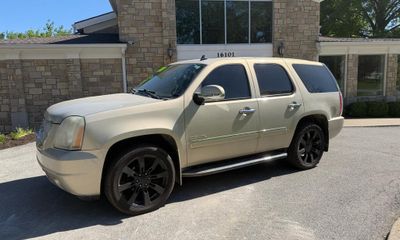 2011 GMC Yukon Denali