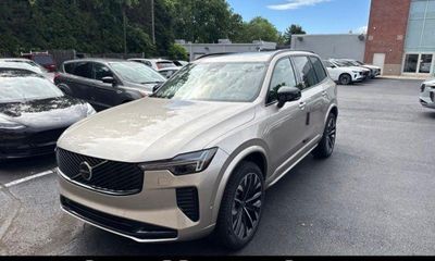 2026 Volvo XC90 Ultra Dark