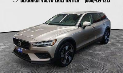 2025 Volvo V60CC Plus