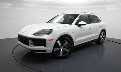 2026 Porsche Cayenne S E Hybrid