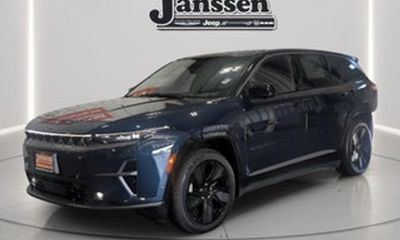 2023 Jeep Grand Wagoneer Series II