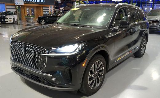 2025 Lincoln Aviator Base
