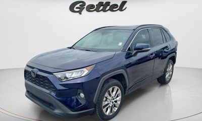 2020 Toyota RAV4 XLE Premium