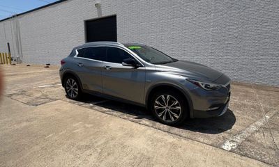 2017 Infiniti QX30 Premium