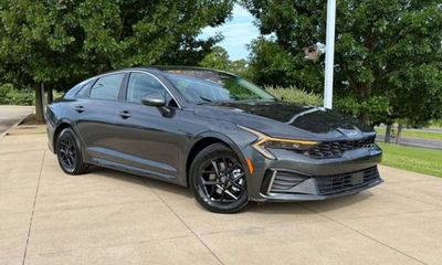 2026 Kia K5 LXS