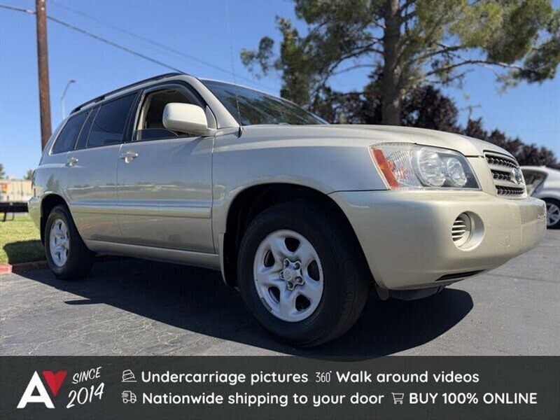 2002 Toyota Highlander — a typically priced live listing