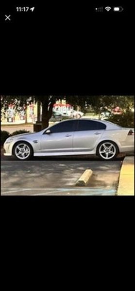 Representative 2009 Pontiac G8 photo