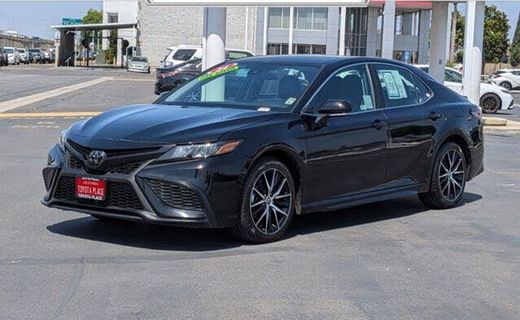 2024 Toyota Camry SE