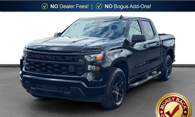 2025 Chevrolet Silverado Custom