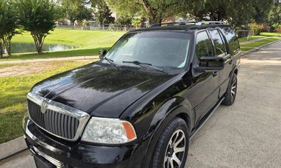 2003 Lincoln Navigator Luxury