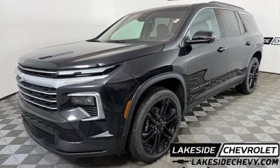 2025 Chevrolet Traverse LT