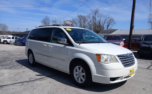 2010 Chrysler Town AND Country RT