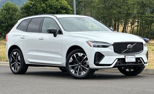 2026 Volvo XC60 Plus Dark