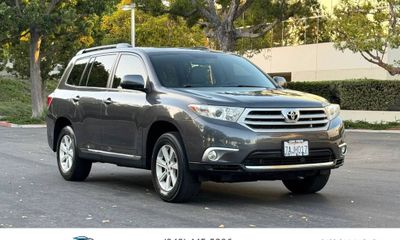 2013 Toyota Highlander Base