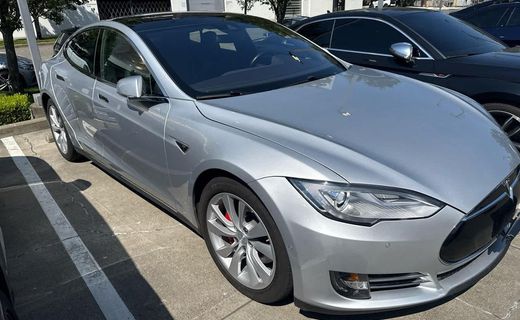2016 Tesla Model S P90D